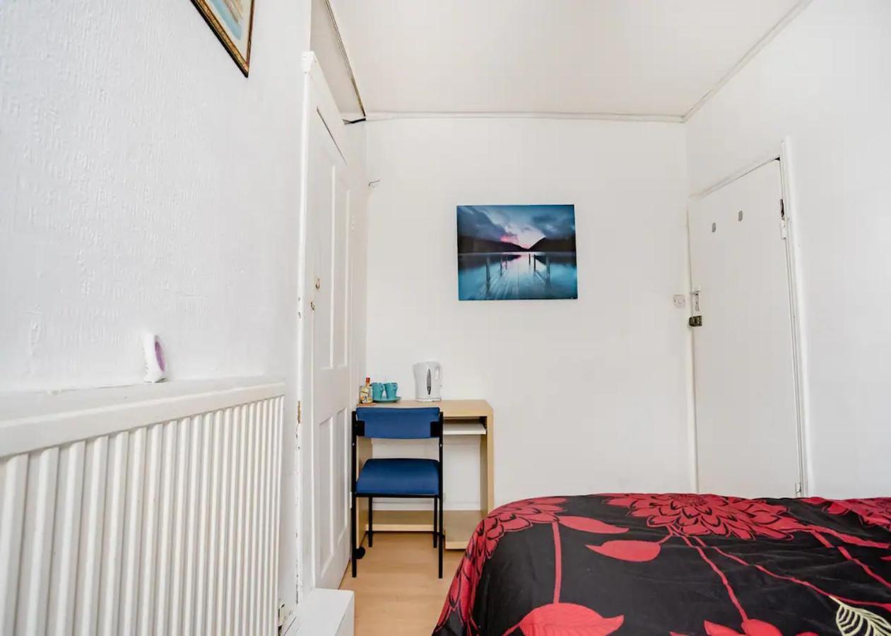 Homestay Near Tottenham Hotspur Stadium Londres Exterior foto